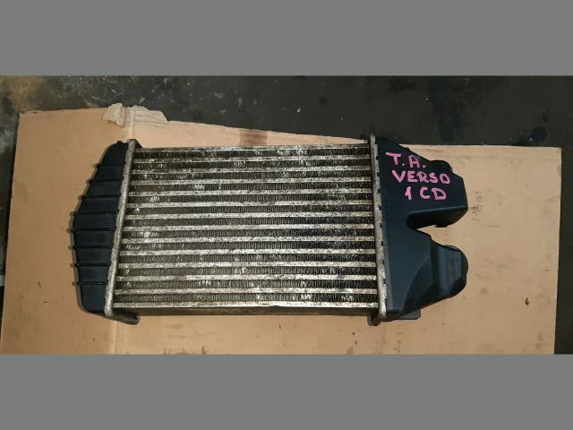 bontott TOYOTA AVENSIS VERSO Intercooler