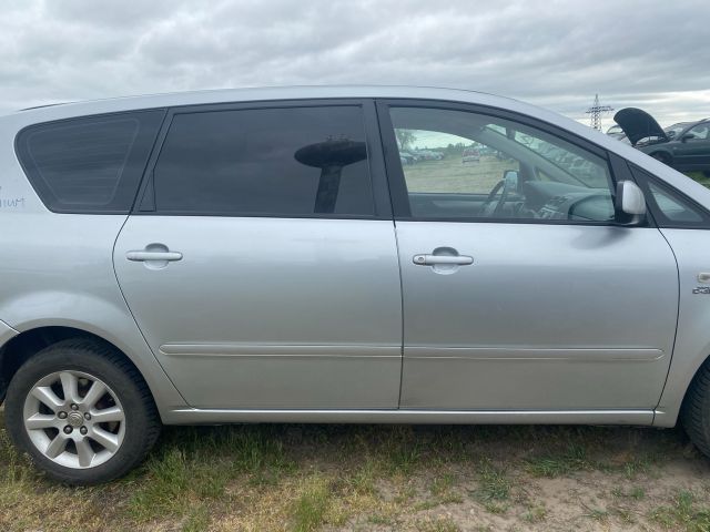 bontott TOYOTA AVENSIS VERSO Jobb első Lengőkar