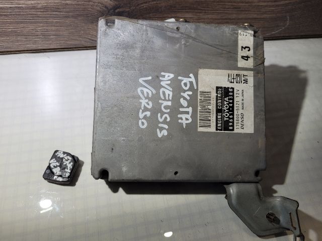 bontott TOYOTA AVENSIS VERSO Motorvezérlő