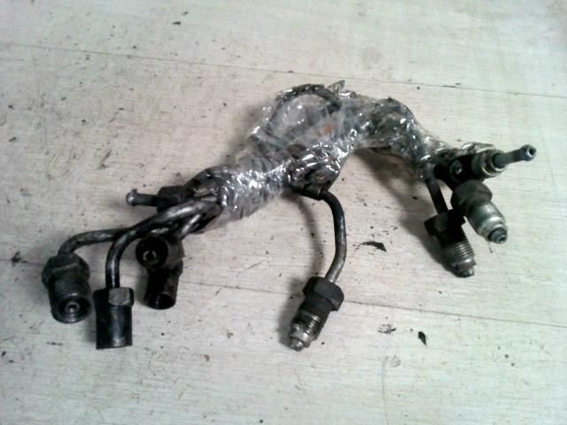 bontott TOYOTA AVENSIS VERSO Nyomócső