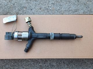 bontott TOYOTA AVENSIS VERSO Porlasztó (1 db)