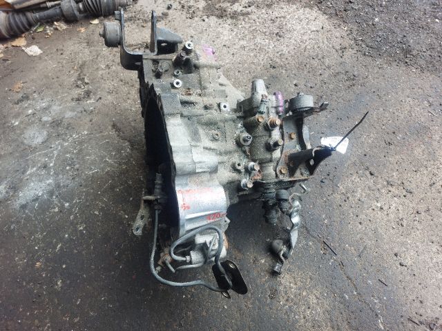 bontott TOYOTA AVENSIS VERSO Váltó (Mechanikus)