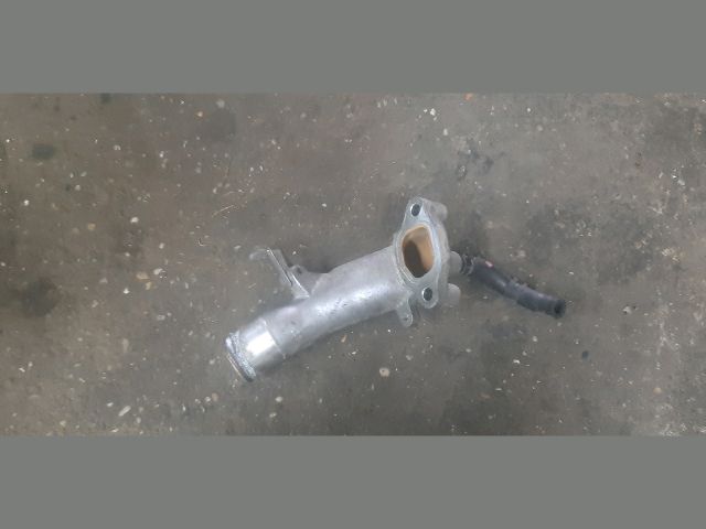 bontott TOYOTA AVENSIS VERSO Vízcső