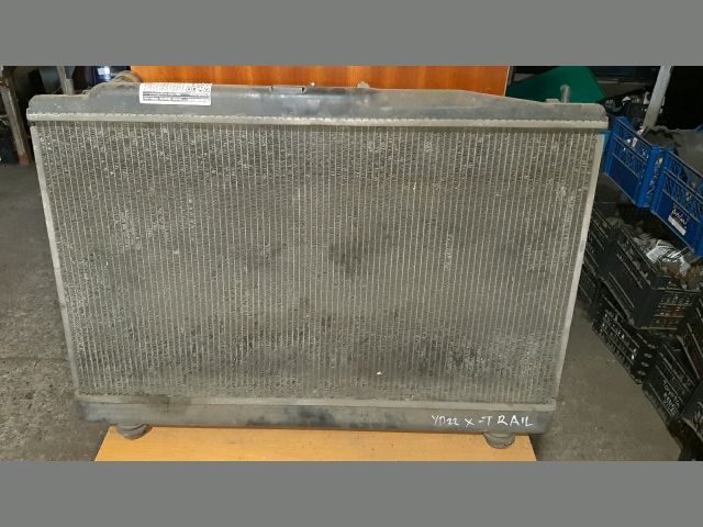 bontott TOYOTA AVENSIS VERSO Vízhűtő Radiátor (Nem klímás)