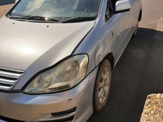 bontott TOYOTA AVENSIS VERSO Bal első Rugó