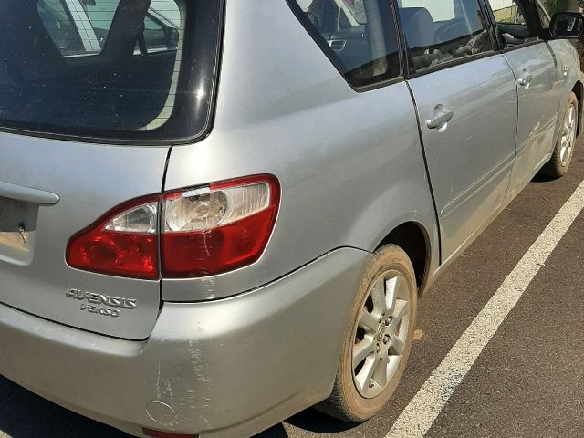 bontott TOYOTA AVENSIS VERSO Jobb első Csonkállvány Kerékaggyal