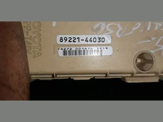 bontott TOYOTA AVENSIS VERSO Biztosítéktábla Utastér