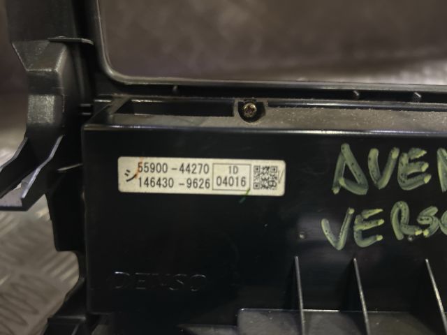 bontott TOYOTA AVENSIS VERSO Fűtéskapcsoló