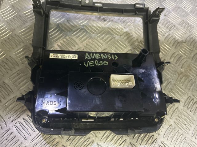 bontott TOYOTA AVENSIS VERSO Fűtéskapcsoló