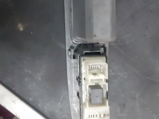 bontott TOYOTA AVENSIS VERSO Jobb hátsó Ablakemelő Kapcsoló