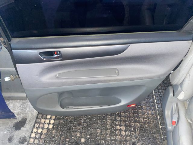 bontott TOYOTA AVENSIS VERSO Jobb hátsó Ajtó (Részeivel)