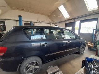 bontott TOYOTA AVENSIS VERSO Jobb hátsó Ajtózár