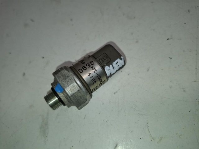 bontott TOYOTA AVENSIS VERSO Klíma Nyomásérzékelő Kapcsoló