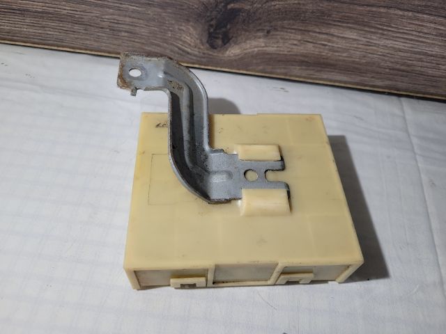 bontott TOYOTA AVENSIS VERSO Komfort Elektronika