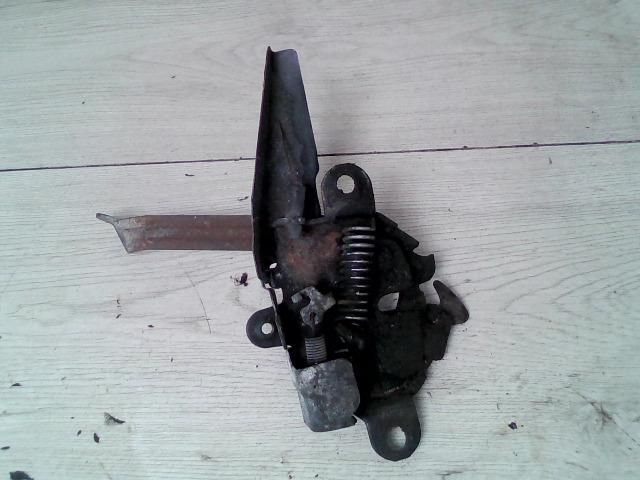 bontott TOYOTA AVENSIS VERSO Motorháztető Zárszerkezet