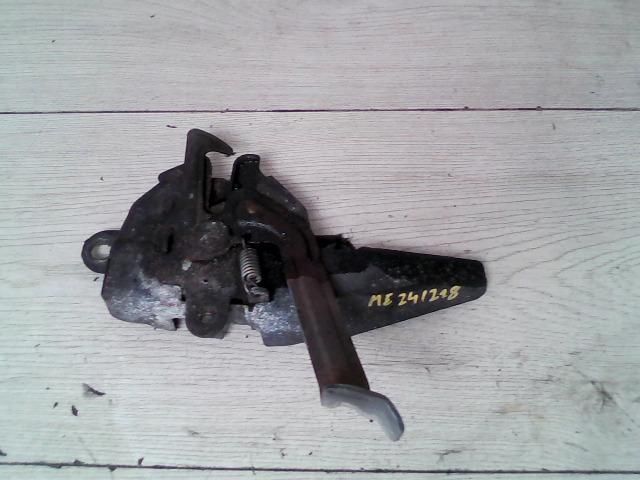 bontott TOYOTA AVENSIS VERSO Motorháztető Zárszerkezet