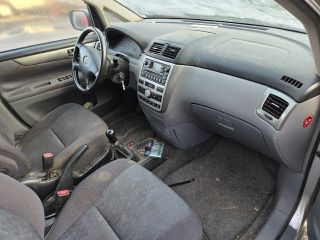 bontott TOYOTA AVENSIS VERSO Rádió / CD