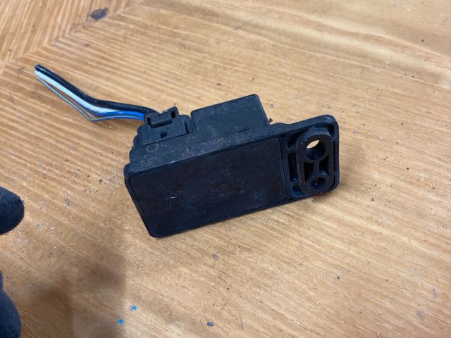 bontott TOYOTA AVENSIS VERSO Relé