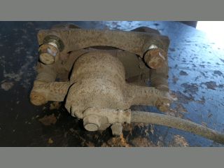 bontott TOYOTA AYGO Bal első Féknyereg Munkahengerrel