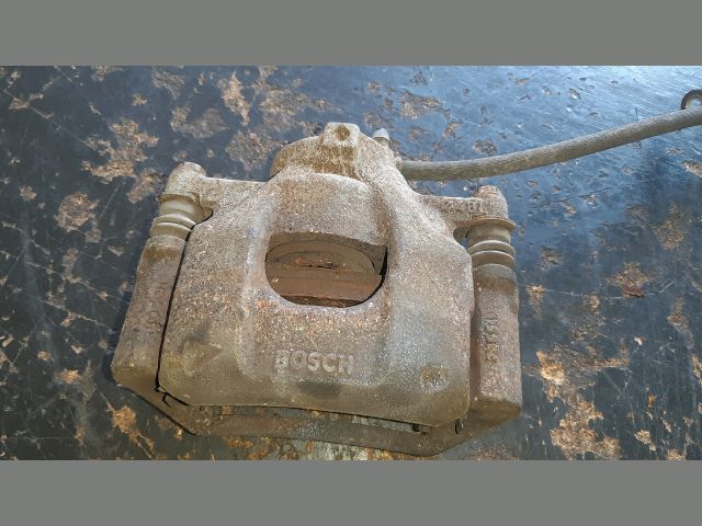 bontott TOYOTA AYGO Bal első Féknyereg Munkahengerrel