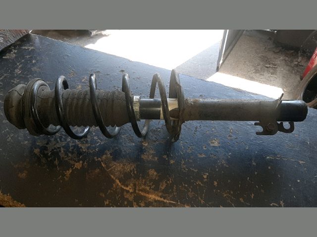 bontott TOYOTA AYGO Bal első Gólyaláb (Lengécsillapító, Rugó)