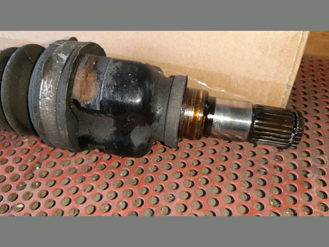 bontott TOYOTA AYGO Bal Féltengely