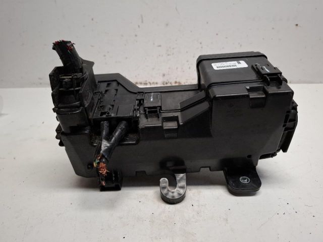 bontott TOYOTA AYGO Biztosítéktábla Motortér