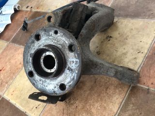 bontott TOYOTA AYGO Bal első Csonkállvány Kerékaggyal