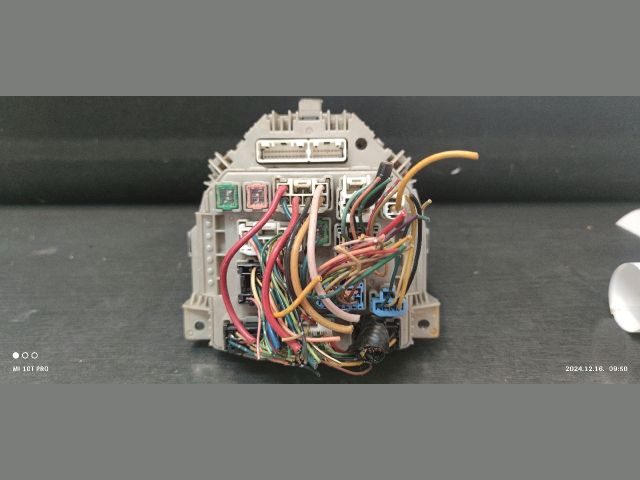 bontott TOYOTA AYGO Kilométeróra