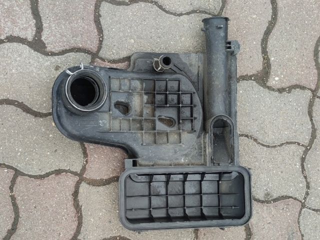 bontott TOYOTA AYGO Légszűrő Ház