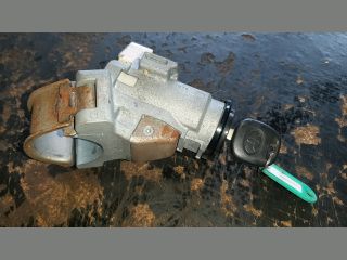 bontott TOYOTA AYGO Gyújtáskapcsoló