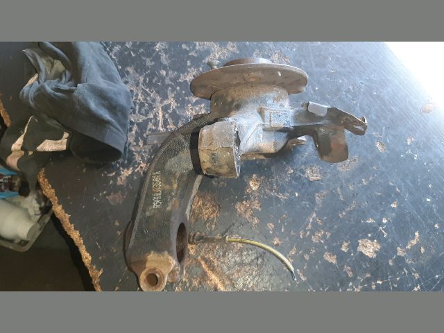 bontott TOYOTA AYGO Jobb első Csonkállvány Kerékaggyal