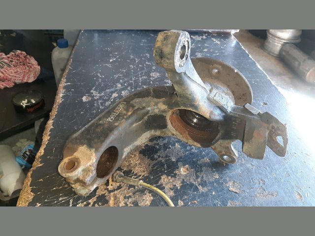 bontott TOYOTA AYGO Jobb első Csonkállvány Kerékaggyal