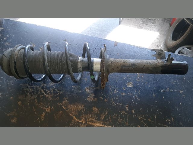 bontott TOYOTA AYGO Jobb első Gólyaláb (Lengécsillapító, Rugó)