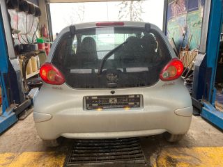 bontott TOYOTA AYGO Hátsó Futómű (Részeivel)