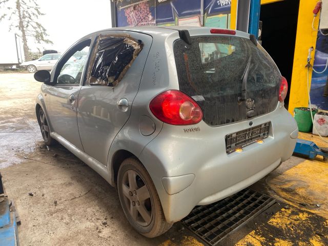 bontott TOYOTA AYGO Hátsó Futómű (Részeivel)