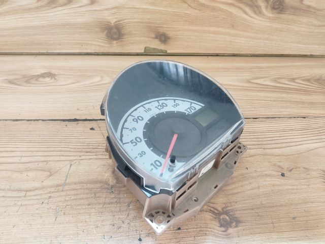 bontott TOYOTA AYGO Kilométeróra