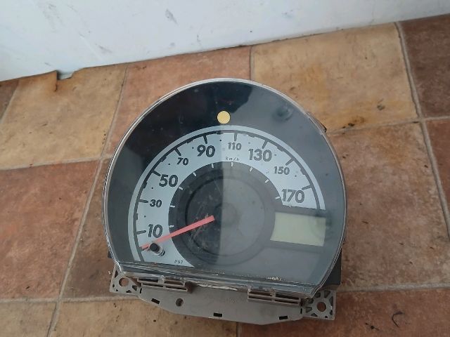 bontott TOYOTA AYGO Kilométeróra