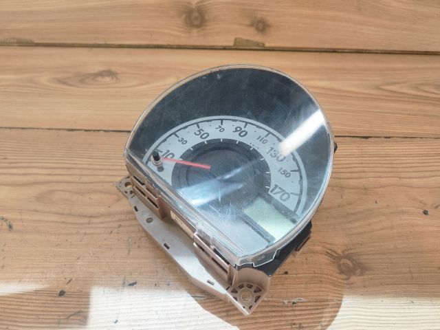 bontott TOYOTA AYGO Kilométeróra