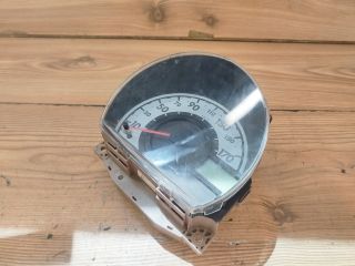 bontott TOYOTA AYGO Kilométeróra