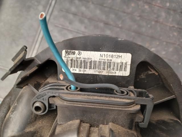 bontott TOYOTA AYGO Klímahűtő Ventilátor