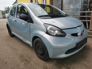 bontott TOYOTA AYGO Motor (Fűzött blokk hengerfejjel)