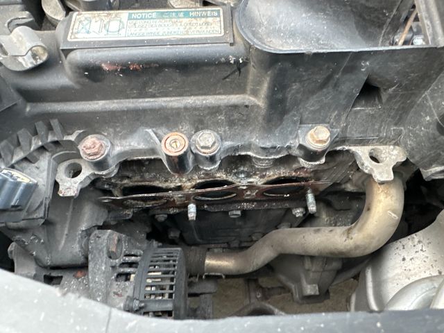 bontott TOYOTA AYGO Motor (Fűzött blokk hengerfejjel)