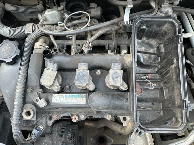 bontott TOYOTA AYGO Motor (Fűzött blokk hengerfejjel)