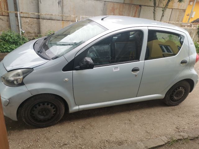 bontott TOYOTA AYGO Motor (Fűzött blokk hengerfejjel)