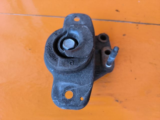 bontott TOYOTA AYGO Motor Tartó Bak (Fém)