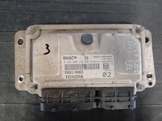 bontott TOYOTA AYGO Motorvezérlő