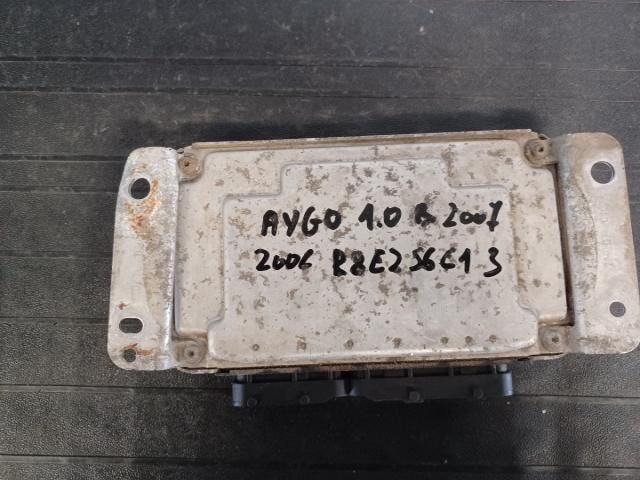 bontott TOYOTA AYGO Motorvezérlő