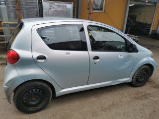 bontott TOYOTA AYGO Önindító