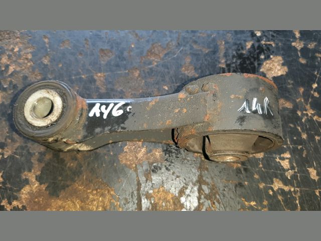 bontott TOYOTA AYGO Motor Tartó Bak (Fém)